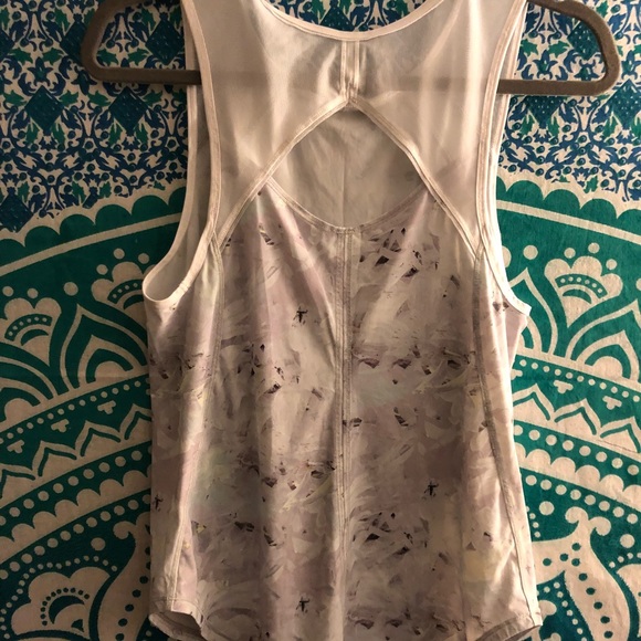 Lululemon Workout Top - Picture 2 of 4